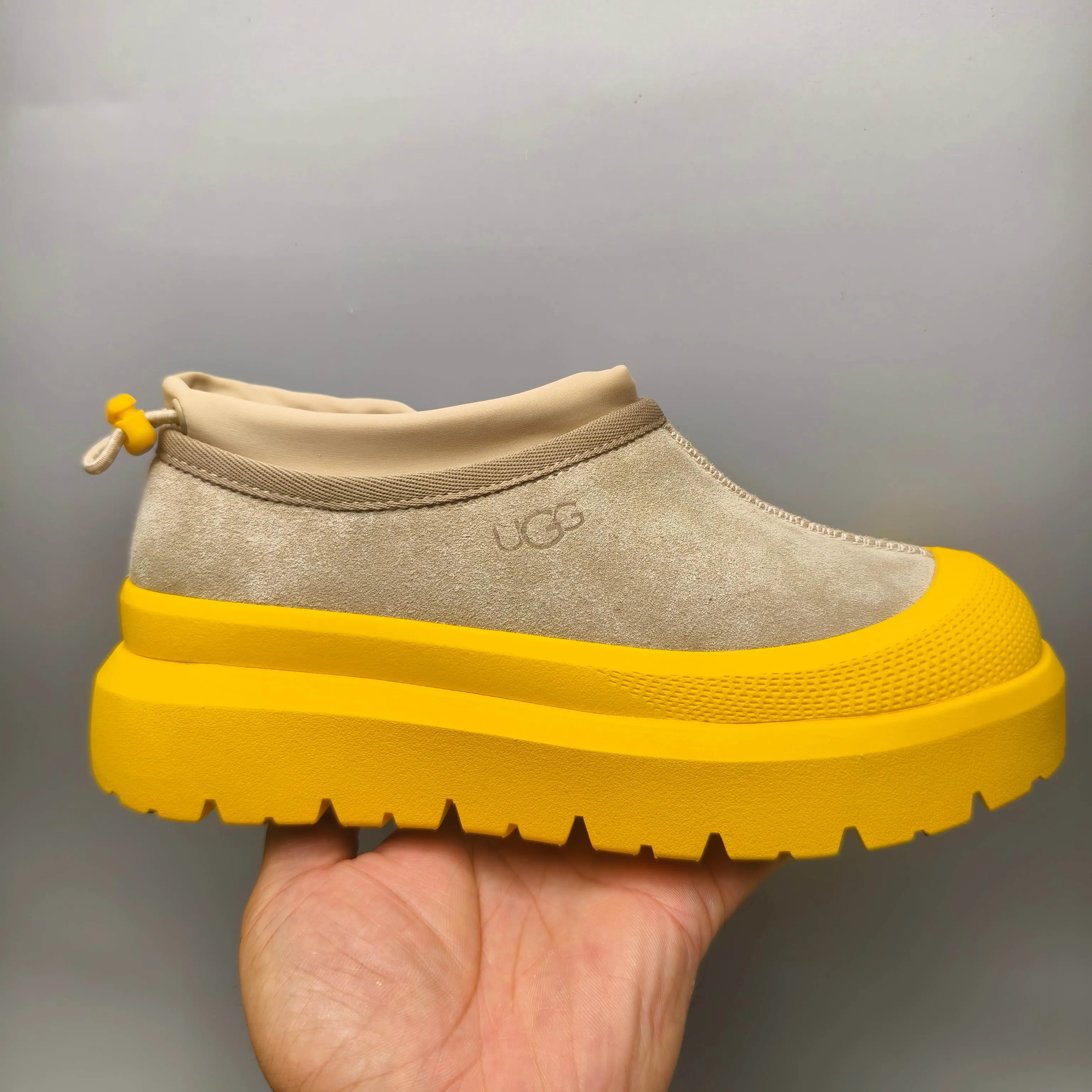 💰520 UGG sheepskin all-in-one snow boots 4096 slip-on casual trendy Wang Yibo men's and women's shoes Color: white red black blue yellow light gray dark gray green Matching sizes: 35-45